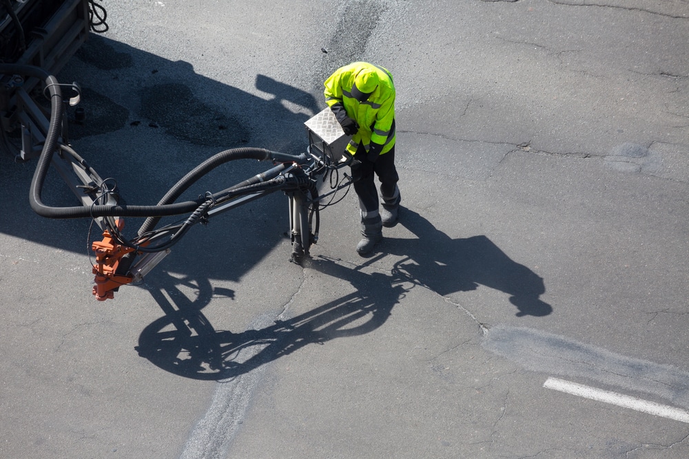 asphalt crack sealing